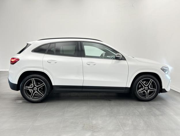 MERCEDES-BENZ GLA 200 d tout terrain  