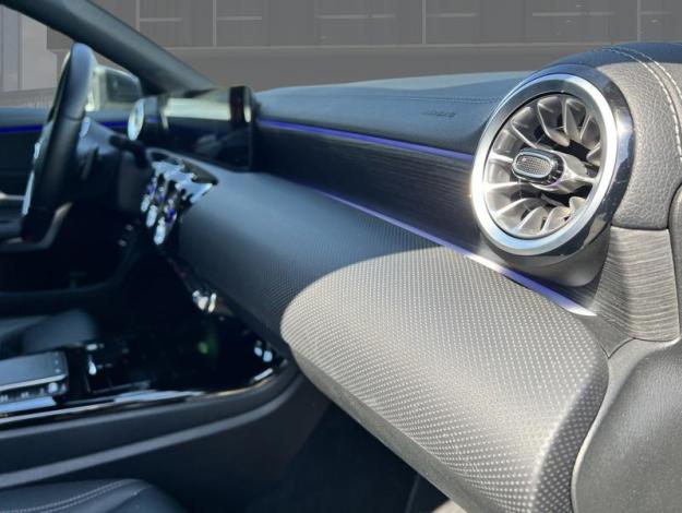 MERCEDES-BENZ CLA-Klasse CLA 180 Shooting Brake