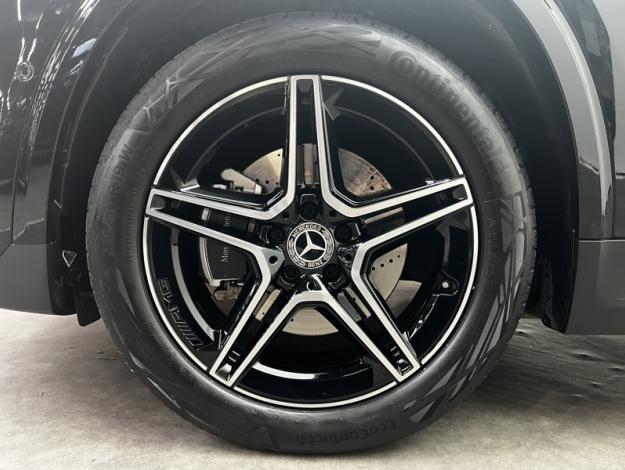 MERCEDES-BENZ GLA 200 AMG Line  