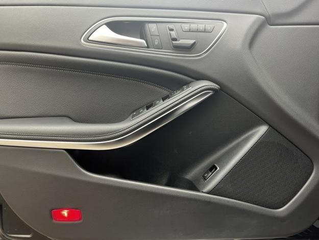 MERCEDES-BENZ CLA Shooting Brake CLA 220 CDI Fascination  
