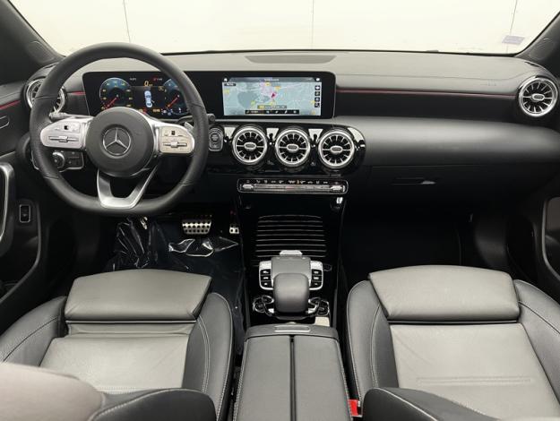 MERCEDES-BENZ CLA Coupé CLA 200 Coupé AMG Line  