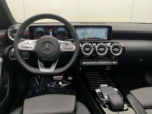 MERCEDES-BENZ CLA Coupé CLA 200 Coupé AMG Line  