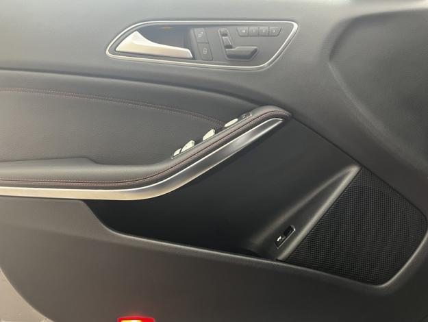 MERCEDES-BENZ GLA 200 d  
