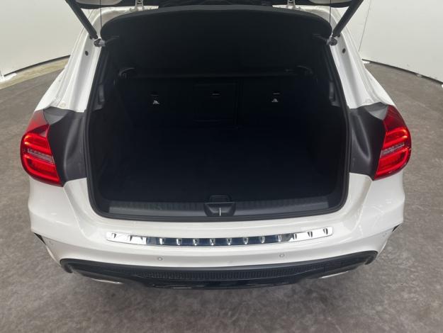 MERCEDES-BENZ GLA 200 d Fascination  
