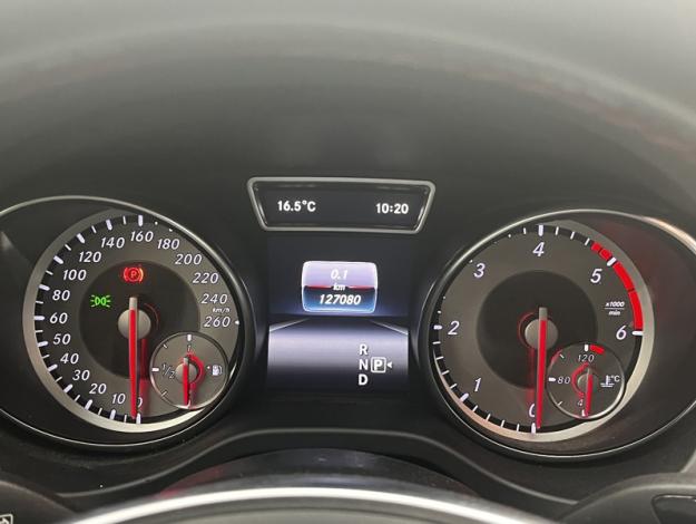 MERCEDES-BENZ GLA 200 d Fascination  