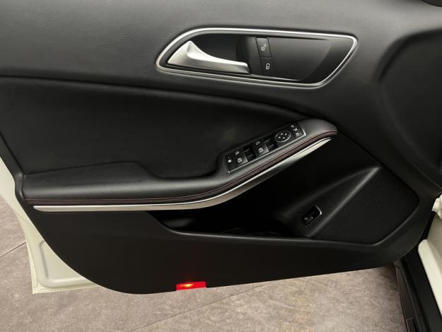 MERCEDES-BENZ GLA 200 d Fascination  