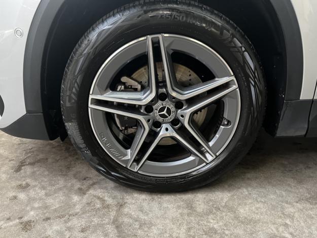 MERCEDES-BENZ GLA 250 e AMG Line  