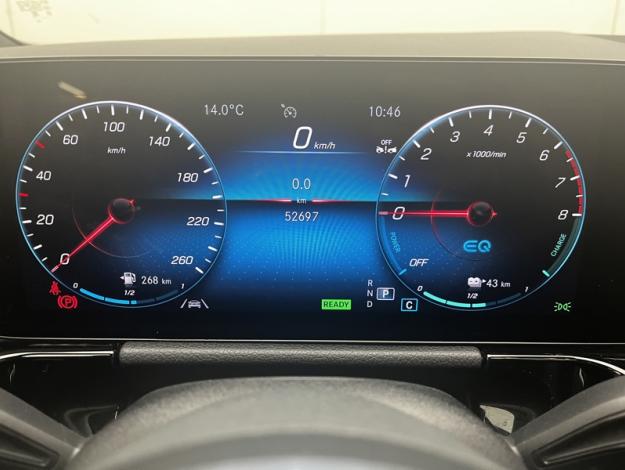 MERCEDES-BENZ GLA 250 e AMG Line  