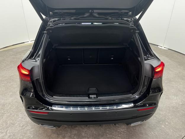 MERCEDES-BENZ GLA 200 d AMG Line  