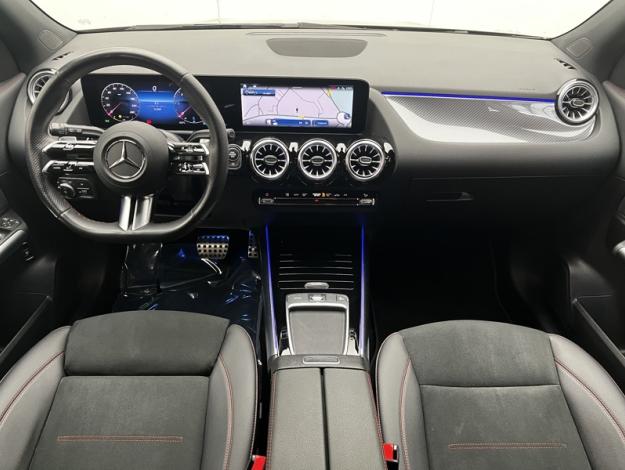 MERCEDES-BENZ GLA 200 d AMG Line  