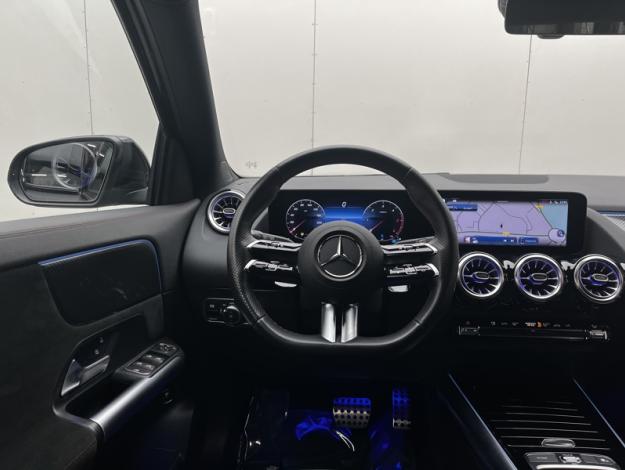 MERCEDES-BENZ GLA 200 d AMG Line  