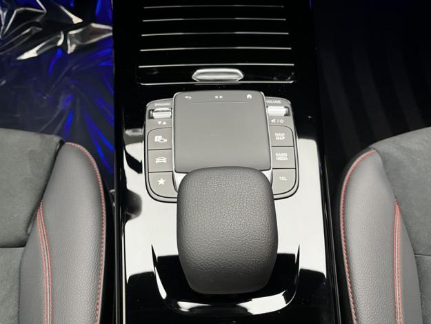 MERCEDES-BENZ Classe A 200 AMG Line  