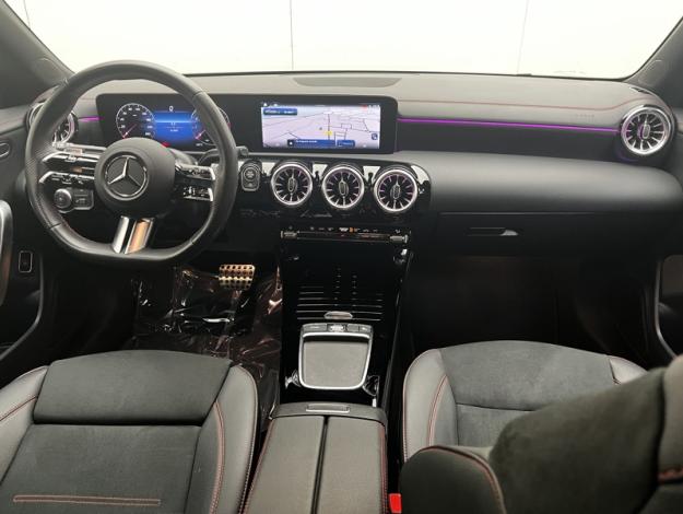 MERCEDES-BENZ CLA Coupé CLA 200 Coupé AMG Line  