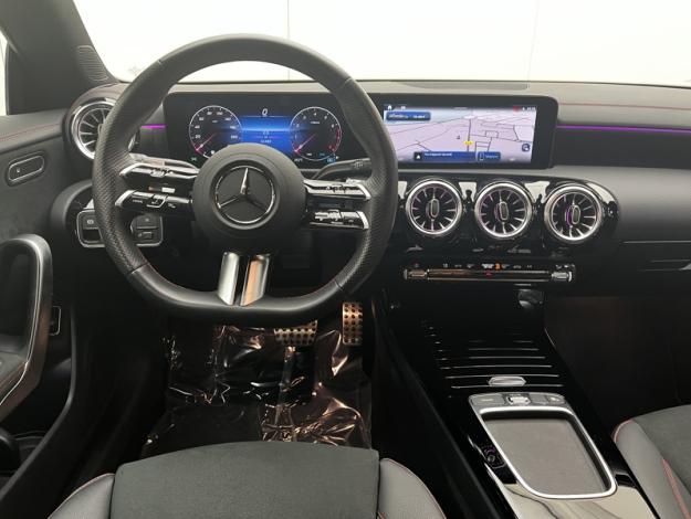 MERCEDES-BENZ CLA Coupé CLA 200 Coupé AMG Line  
