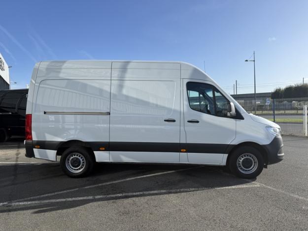 MERCEDES-BENZ Sprinter 315 CDI Fourgon Toit sureleve Standard First 