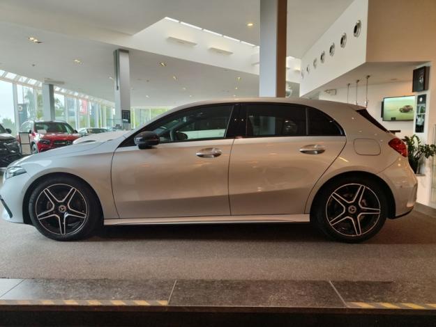 MERCEDES-BENZ A 180 Star Edition  