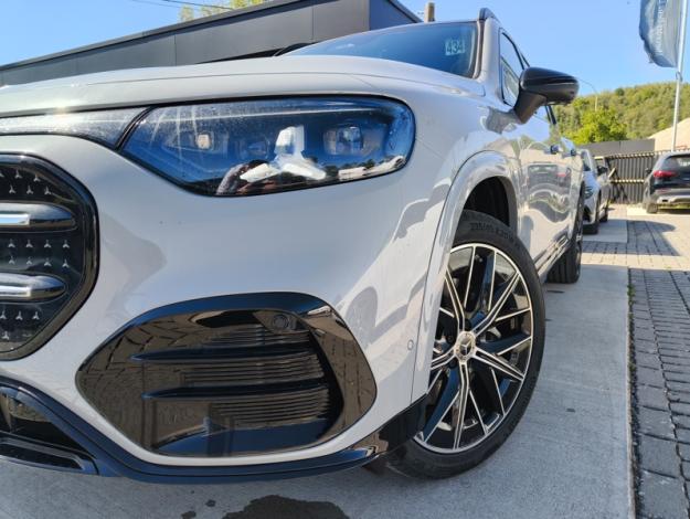 MERCEDES-BENZ GLB 250 + AMG Line  
