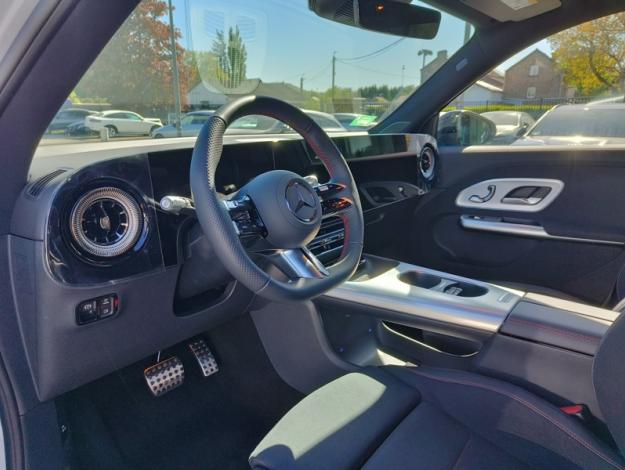 MERCEDES-BENZ GLB 250 + AMG Line  