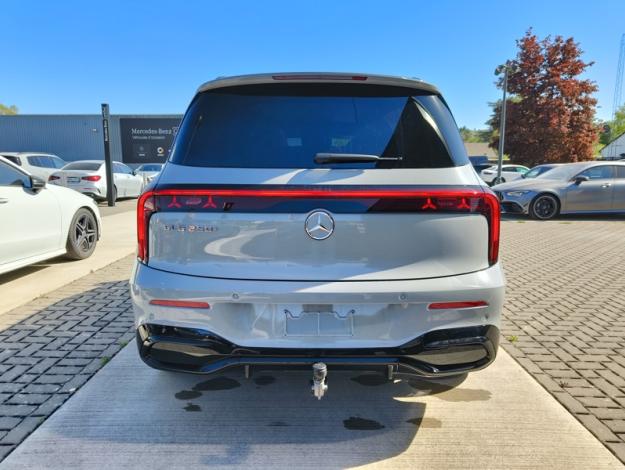 MERCEDES-BENZ GLB 250 + AMG Line  