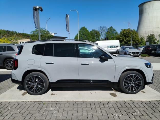 MERCEDES-BENZ GLB 250 + AMG Line  