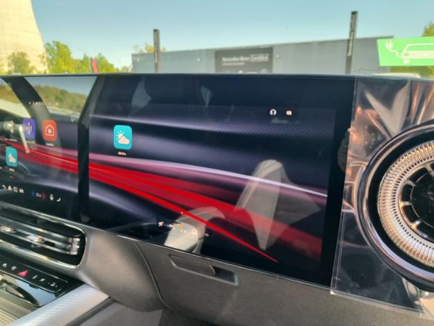 MERCEDES-BENZ GLB 250 + AMG Line  