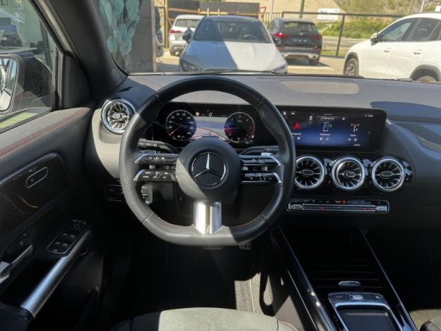 MERCEDES-BENZ GLA 180 d AMG Pack Night Toit Pano  