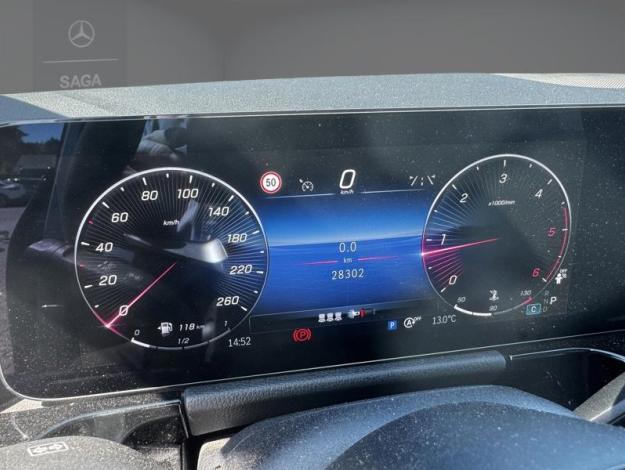 MERCEDES-BENZ GLA 180 d AMG Pack Night Toit Pano  