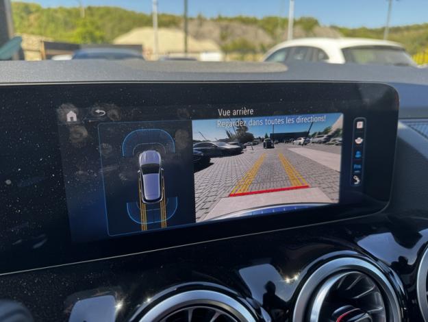 MERCEDES-BENZ GLA 180 d AMG Pack Night Toit Pano  