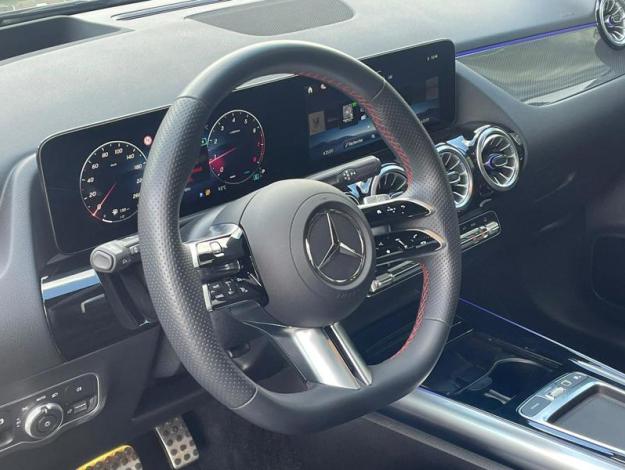 MERCEDES-BENZ GLA-Klasse GLA 180 Off-Roader