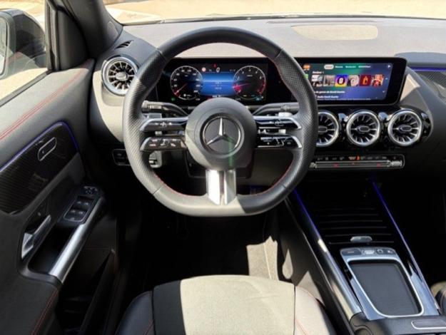 MERCEDES-BENZ GLA-Klasse GLA 180 Off-Roader