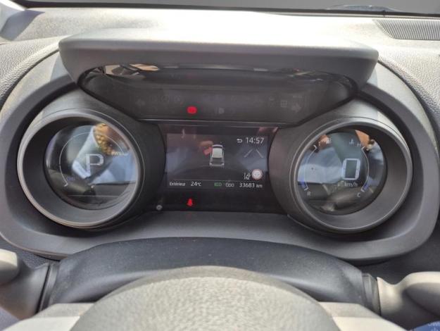 TOYOTA Yaris Hybride 116h Design Pack   