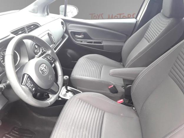 TOYOTA Yaris 1.5 VVT-I HYBRID Collection Nav Pano MY18  