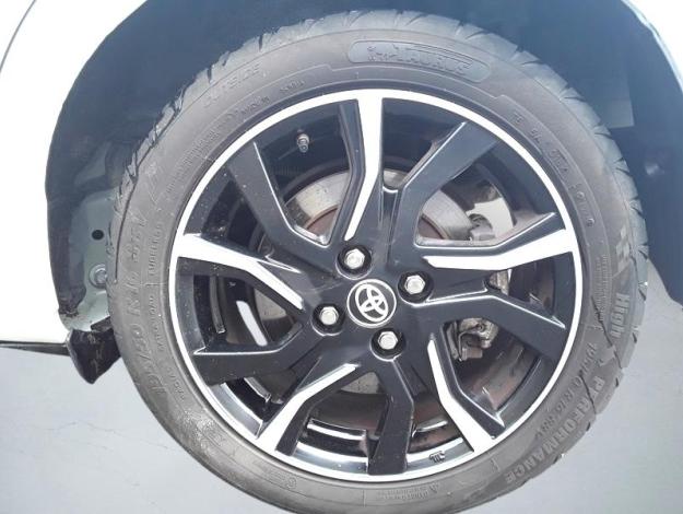 TOYOTA Yaris 1.5 VVT-I HYBRID Collection Nav Pano MY18  