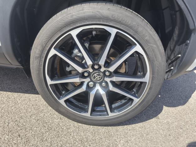 TOYOTA Yaris Cross 1.5 HYBRID 116H GR SPORT AUTO  