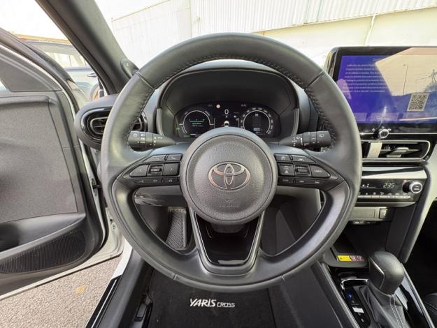 TOYOTA Yaris Cross 1.5 HYBRID 130H PREMIERE AUTO   
