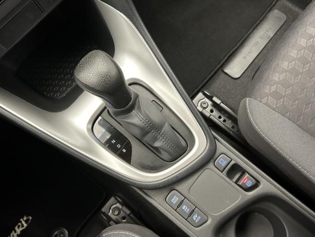TOYOTA Yaris  116h Design  PACK CONFORT