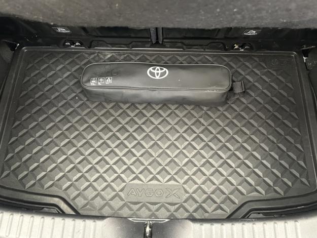 TOYOTA Aygo X 1.0 VVT-i 72 Dynamic   