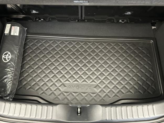 TOYOTA Aygo X 1.0 S-CVT 72 Design   