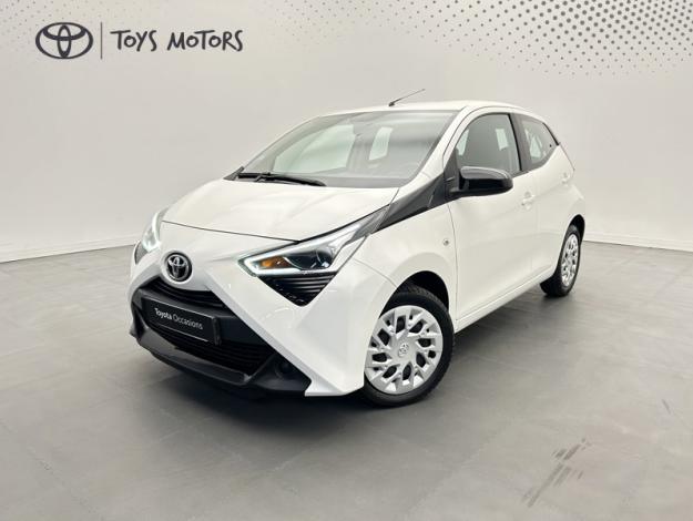 TOYOTA Aygo 1.0 VVT-i x-play  