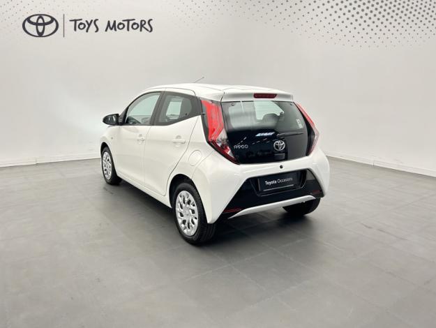 TOYOTA Aygo 1.0 VVT-i x-play  