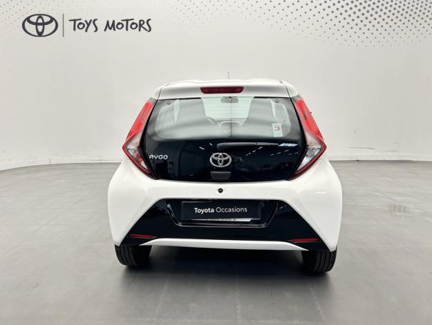TOYOTA Aygo 1.0 VVT-i x-play  