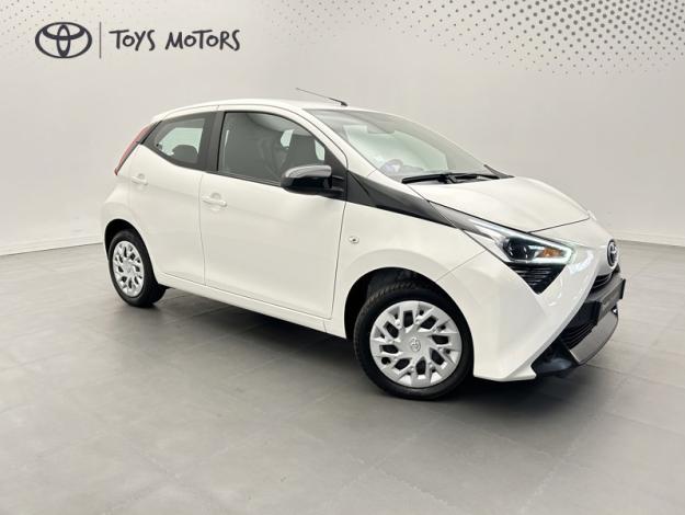 TOYOTA Aygo 1.0 VVT-i x-play  
