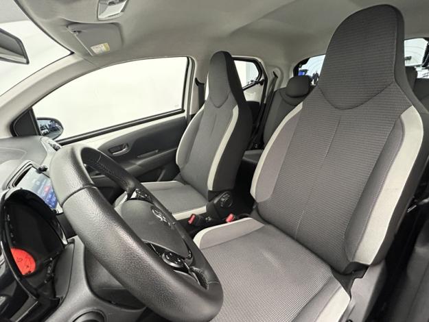 TOYOTA Aygo 1.0 VVT-i x-play  