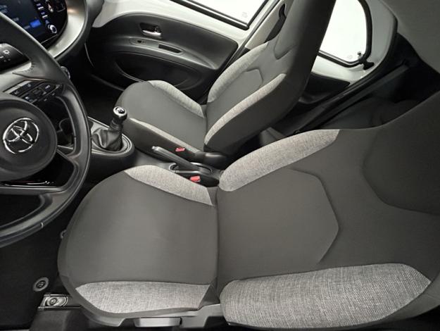 TOYOTA Aygo X 1.0 VVT-i 72 Dynamic  