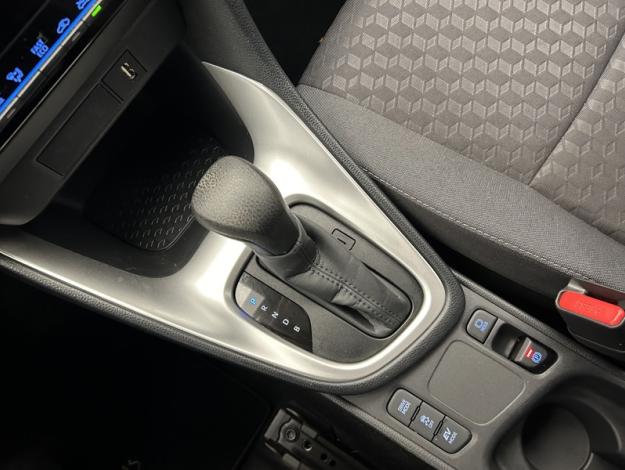 TOYOTA Yaris 116h Design  PACK CONFORT
