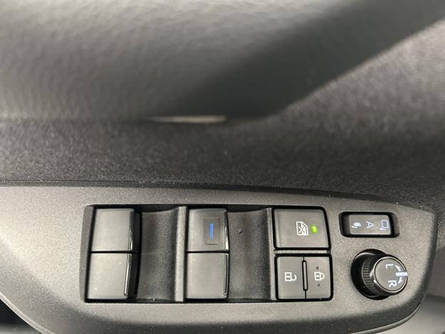 TOYOTA Yaris 116h Design  PACK CONFORT