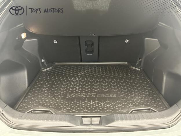 TOYOTA Yaris Cross 1.5 130H PREMIERE    