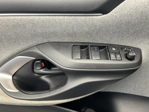 TOYOTA Yaris 116h Iconic  PACK TECHNO 