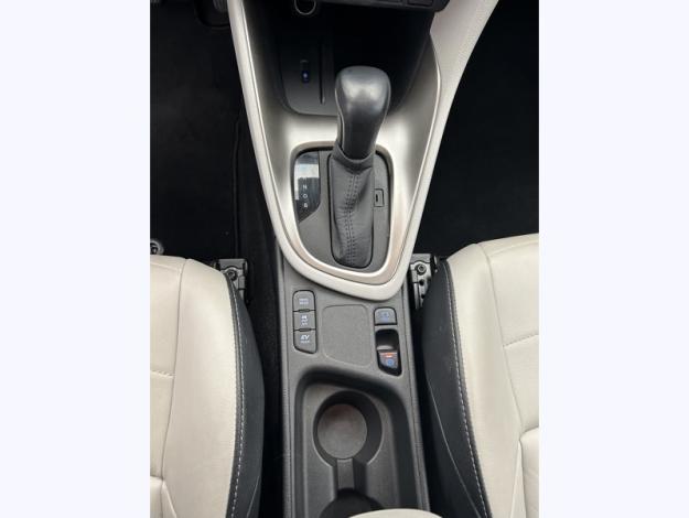 TOYOTA Yaris 116h Iconic  PACK TECHNO 