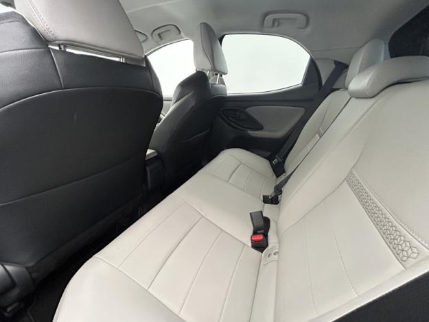 TOYOTA Yaris 116h Iconic  PACK TECHNO 
